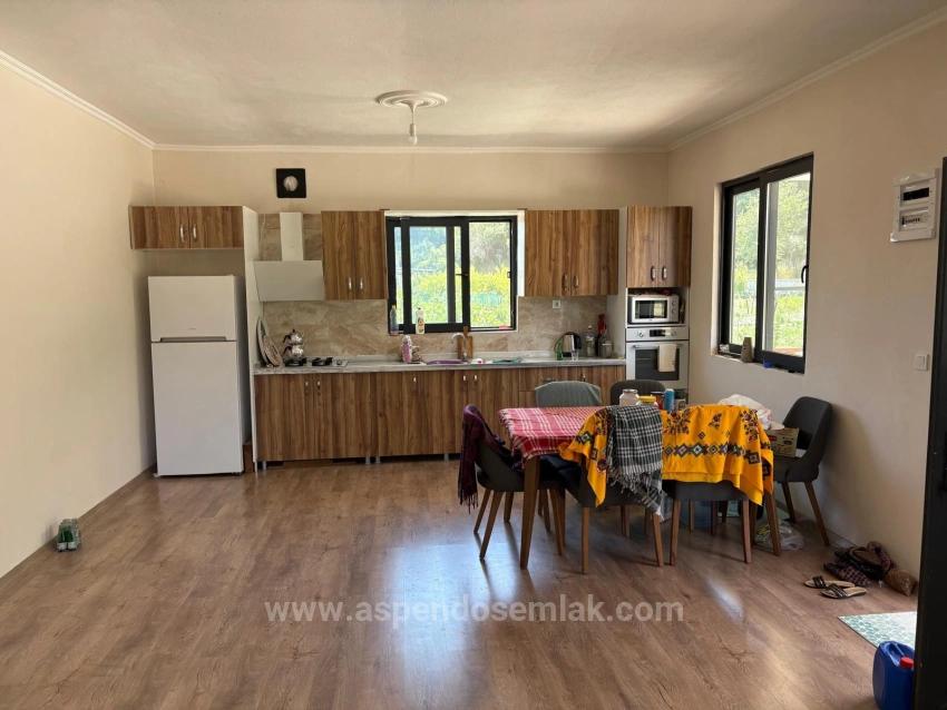 Freistehendes Holzhaus Mit 120 M² Wohnfläche Auf Einem 2500 M² Großen Grundstück In Der Gegend Von Dalyan Karadağ