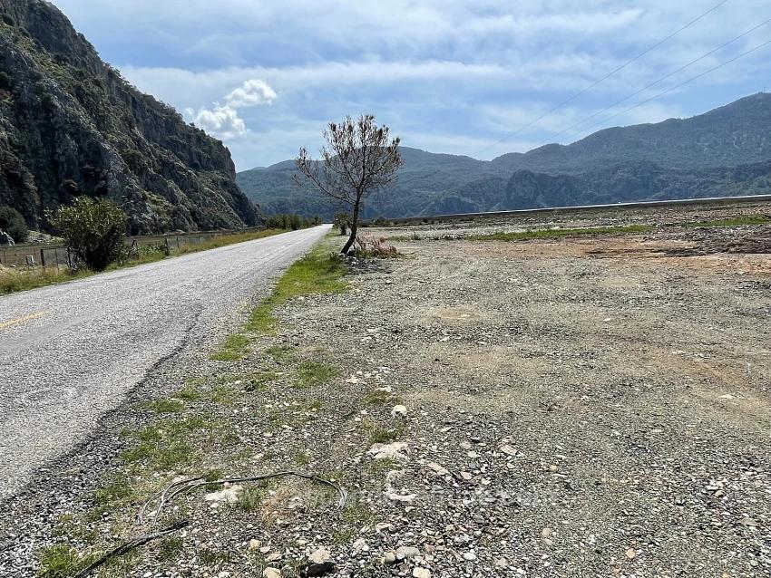 19.600 M² Großes Grundstück Zum Verkauf, Direkt An Der Straße Dalyan Iztuzu Beach Gelegen.
