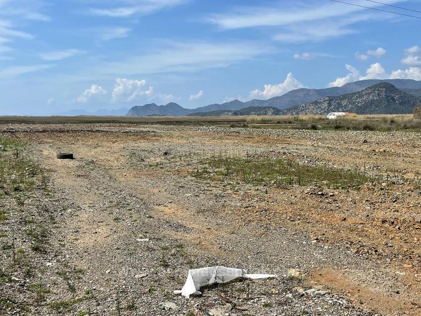 19.600 M² Großes Grundstück Zum Verkauf, Direkt An Der Straße Dalyan Iztuzu Beach Gelegen.