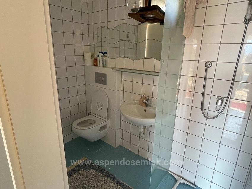 Freistehendes, Eingeschossiges Haus Auf Einem 2882 M² Großen Grundstück In Eskiköy Zu Verkaufen.