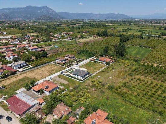 Grundstück Zum Verkauf In Okçular, 1050 M², Im Wohngebiet Des Dorfes.
