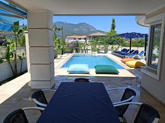 4+1 Villa Zum Verkauf In Dalyan Gülpınar, 573m2