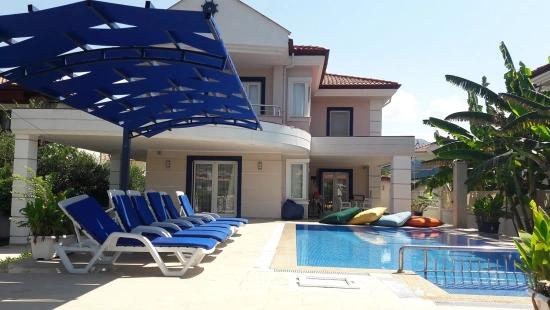 4+1 Villa Zum Verkauf In Dalyan Gülpınar, 573m2