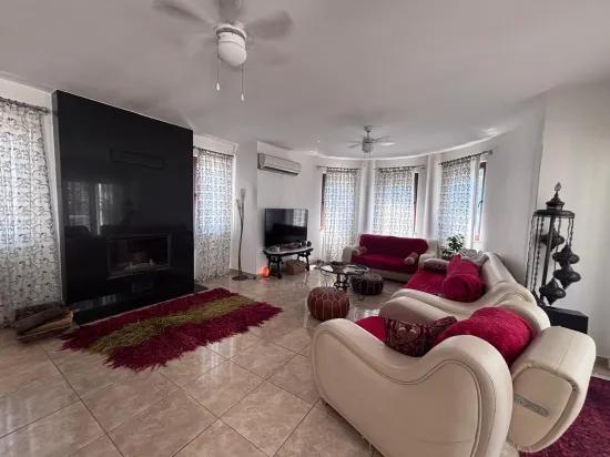 Eckgrundstück Mit 980 M² Und 5+1 Zimmern In Dalyan, Maraş, Zu Verkaufen.