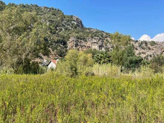 Freistehendes Haus (2765 M²) In Çandır, Direkt Am Kanal, Zu Verkaufen.