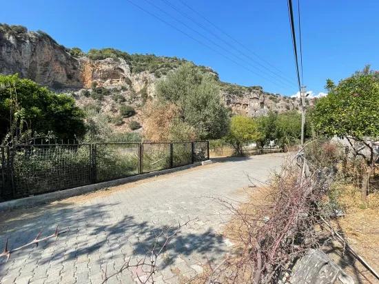 Freistehendes Haus (2765 M²) In Çandır, Direkt Am Kanal, Zu Verkaufen.