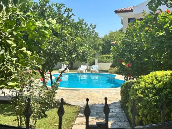 Dalyan In Gülpınar Innerhalb Der Anlage 2+1 Zu Verkaufende Villa