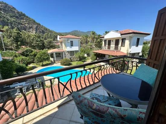 Dalyan In Gülpınar Innerhalb Der Anlage 2+1 Zu Verkaufende Villa