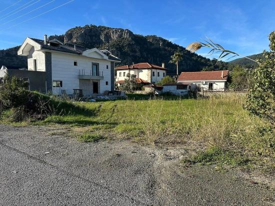 841 M² Großes Grundstück Zum Verkauf In Dalyan Gülpınar Mit 15 % Bebauung.