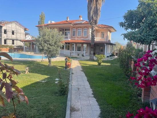 4+1 Villa Zum Verkauf Auf Einem 1000 M² Großen Grundstück In Dalyan