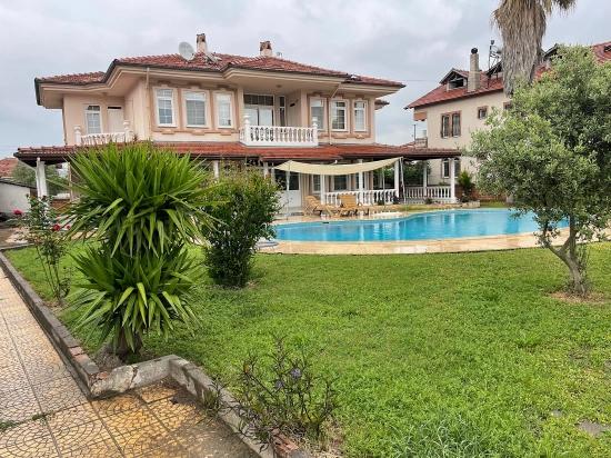 4+1 Villa Zum Verkauf Auf Einem 1000 M² Großen Grundstück In Dalyan