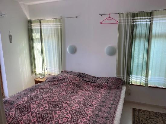 Freistehendes, Eingeschossiges Haus Auf Einem 2882 M² Großen Grundstück In Eskiköy Zu Verkaufen.