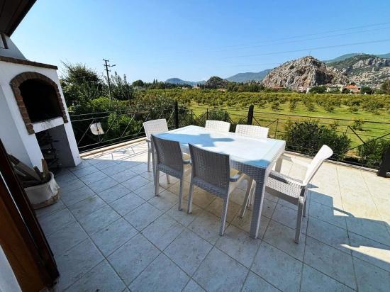Villa Zum Verkauf Auf Einem 600 M² Großen Grundstück In Dalyan Arıkbaşı