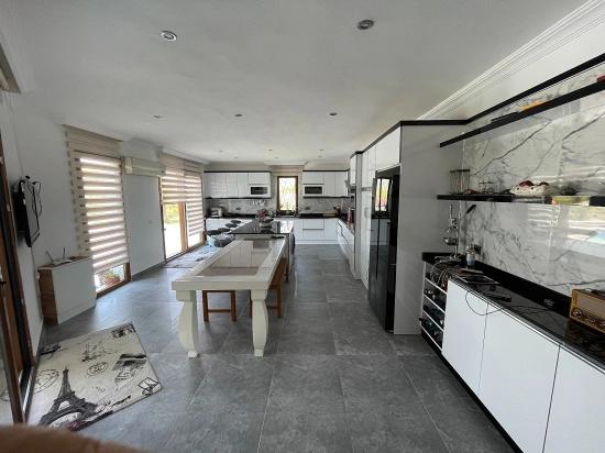 Luxuriöse 4+1-zimmer-villa Auf Einem 7000 M² Großen Grundstück Mit Blick Auf Den Strand Von Dalyan Iztuzu Zu Verkaufen