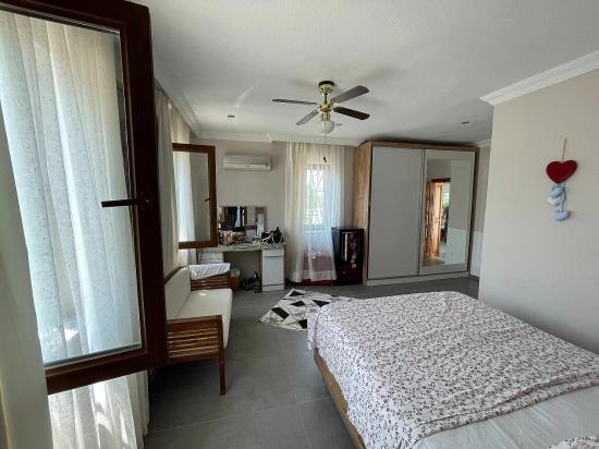 Luxuriöse 4+1-zimmer-villa Auf Einem 7000 M² Großen Grundstück Mit Blick Auf Den Strand Von Dalyan Iztuzu Zu Verkaufen