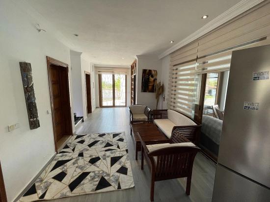 Luxuriöse 4+1-zimmer-villa Auf Einem 7000 M² Großen Grundstück Mit Blick Auf Den Strand Von Dalyan Iztuzu Zu Verkaufen