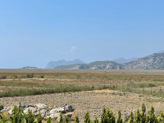 Luxuriöse 4+1-zimmer-villa Auf Einem 7000 M² Großen Grundstück Mit Blick Auf Den Strand Von Dalyan Iztuzu Zu Verkaufen