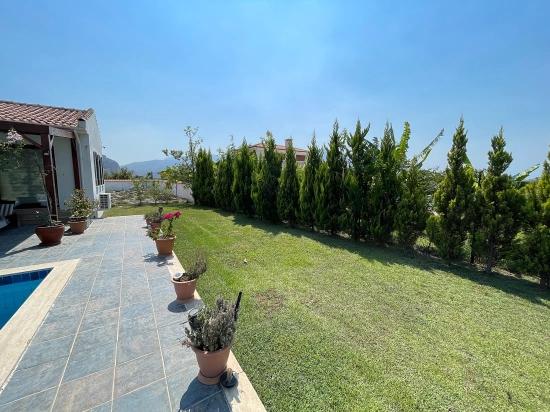 Luxuriöse 4+1-zimmer-villa Auf Einem 7000 M² Großen Grundstück Mit Blick Auf Den Strand Von Dalyan Iztuzu Zu Verkaufen