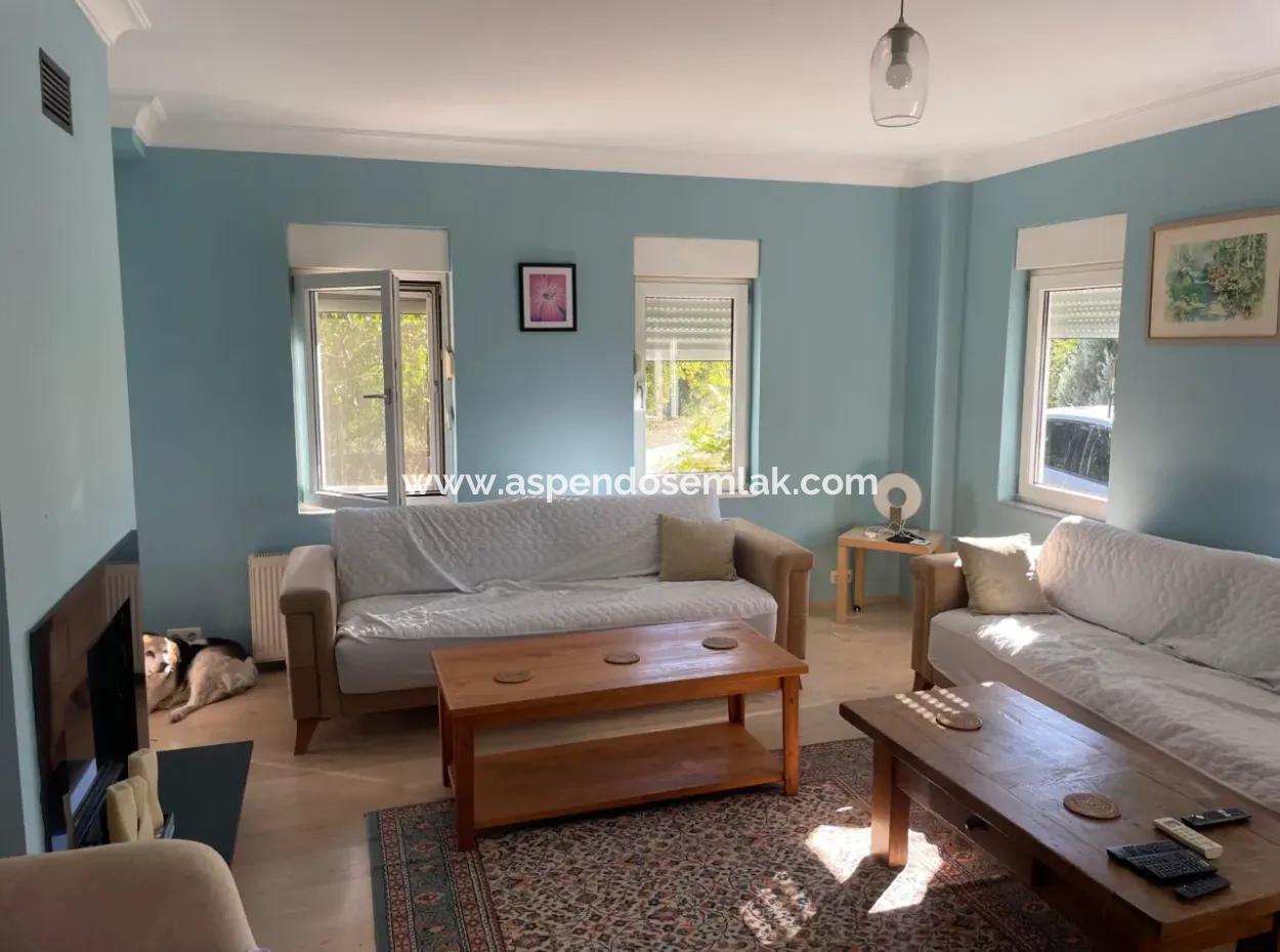 4 2 Villen Zum Verkauf Auf Einem Grundstück Von 6000M2 In Dalyan Gulpinar