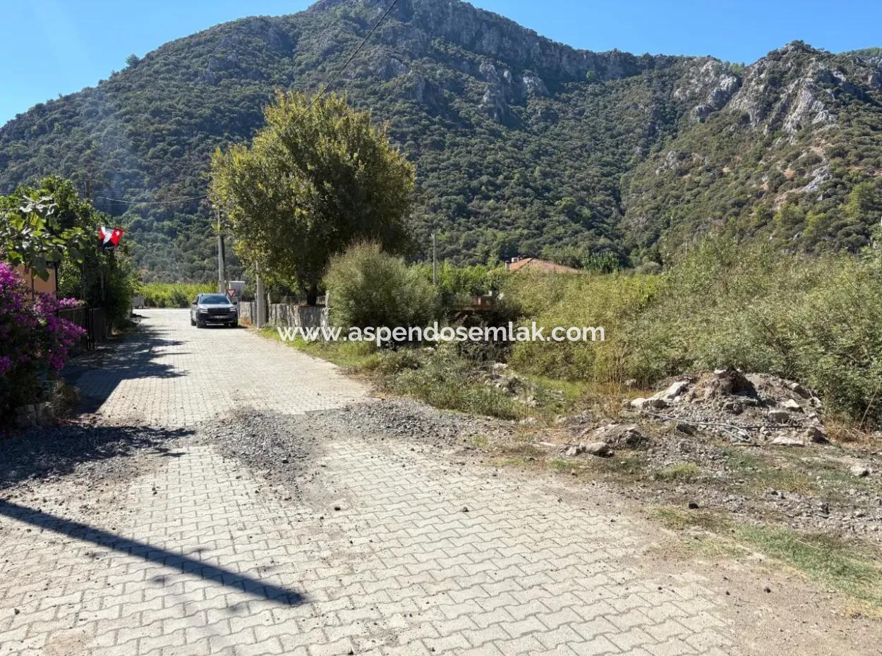 Grundstück Zum Verkauf Im Bebauten Gebiet Des Dorfes In Mergenli