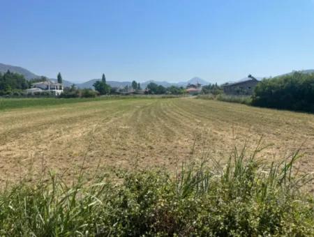 Grundstück Zum Verkauf Von 2715M2 Im Bebauten Gebiet Des Dorfes In Okçular