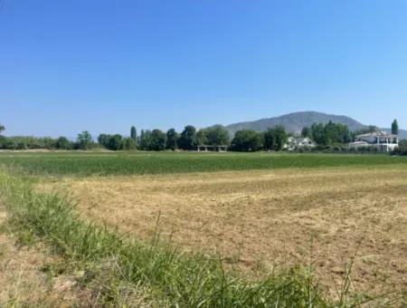 Grundstück Zum Verkauf Von 2715M2 Im Bebauten Gebiet Des Dorfes In Okçular
