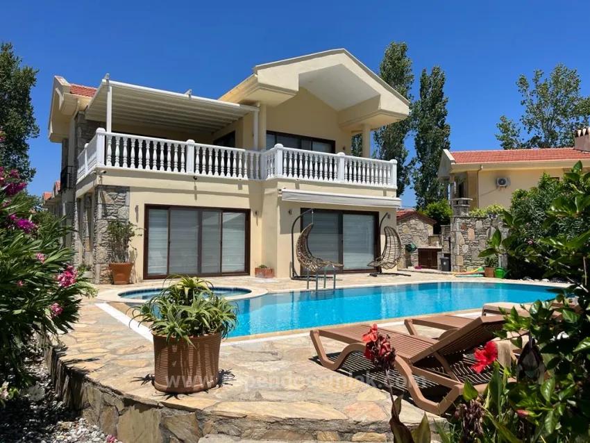 Dalyan In Arıkbaşı 4+1 For Sale Villa