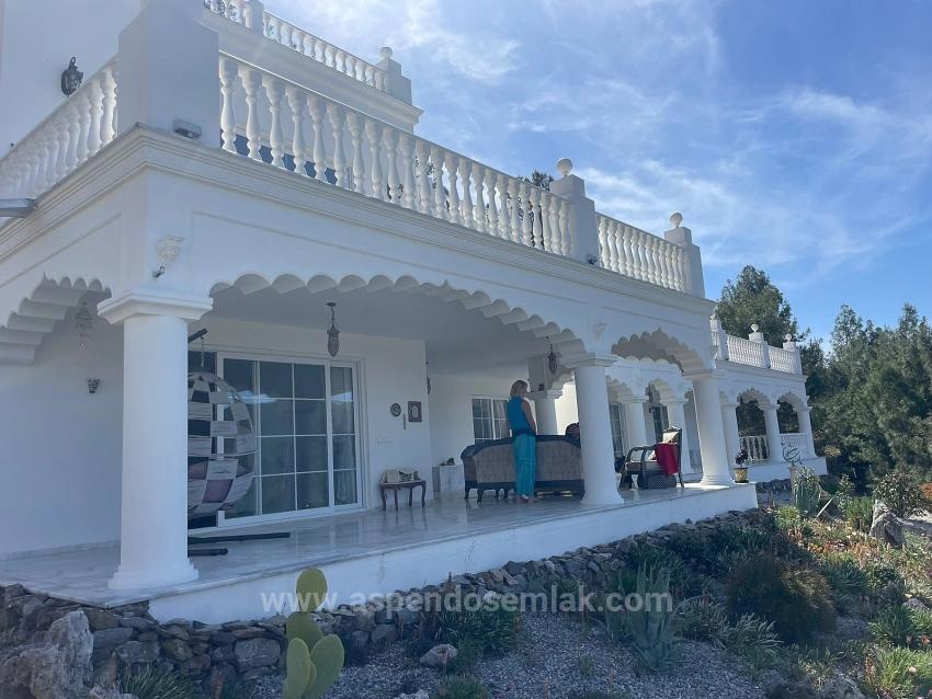 Vip Villa For Sale In Gökbel, On A 5000M2 Plot With Full Sea View.