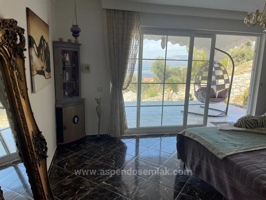 Vip Villa For Sale In Gökbel, On A 5000M2 Plot With Full Sea View.