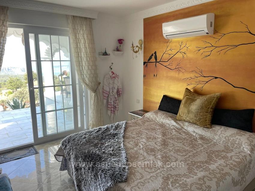 Vip Villa For Sale In Gökbel, On A 5000M2 Plot With Full Sea View.