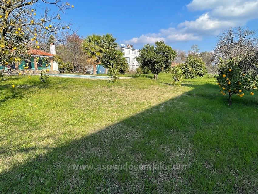 Detached Single-Story House For Sale On A 2882 M2 Plot In Eskiköy.