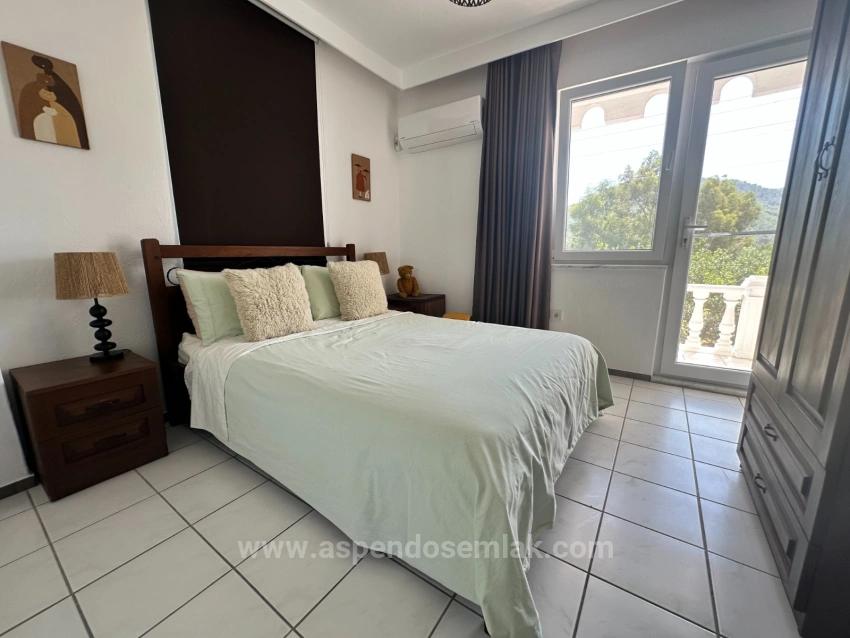 3+1 Villa For Sale On A 1151M2 Plot In Okçular