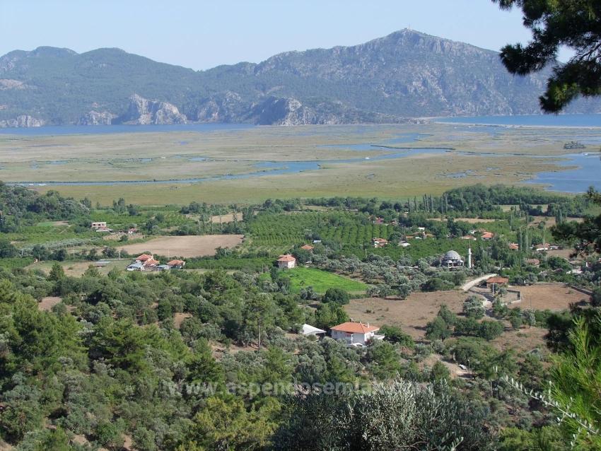 1252M2 Land For Sale With Lake View In Çandır