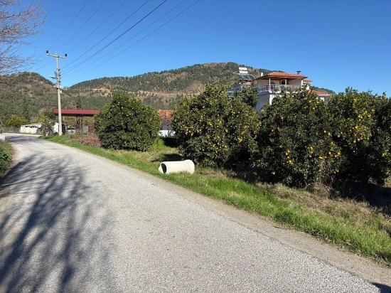 Land For Sale In Ekşiliyurt, With Zoning Permit, Within A 1085m2 Built-up Area.