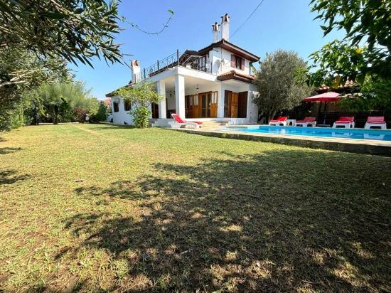 Villa For Sale On A 1.088M2 Plot In Dalyan Arıkbaşı