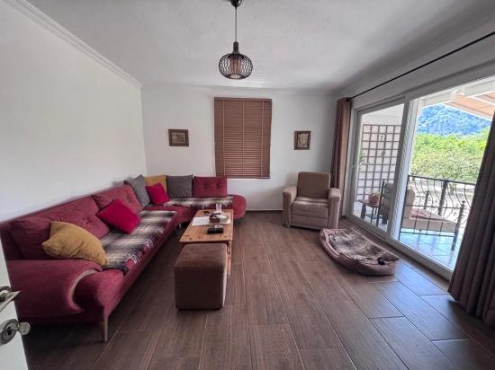 3+1 Villa For Sale On A 1151M2 Plot In Okçular