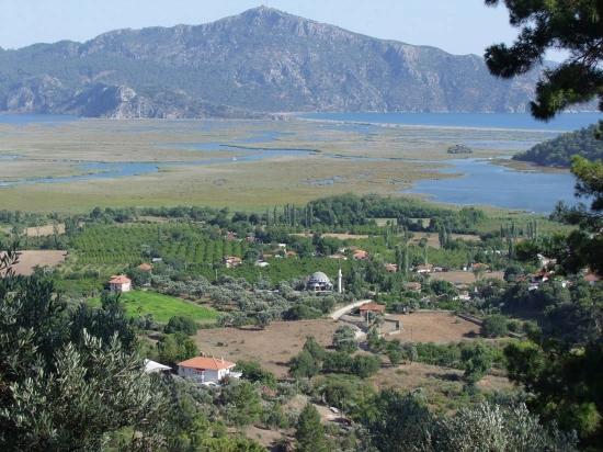 1252m2 Land For Sale With Lake View In Çandır