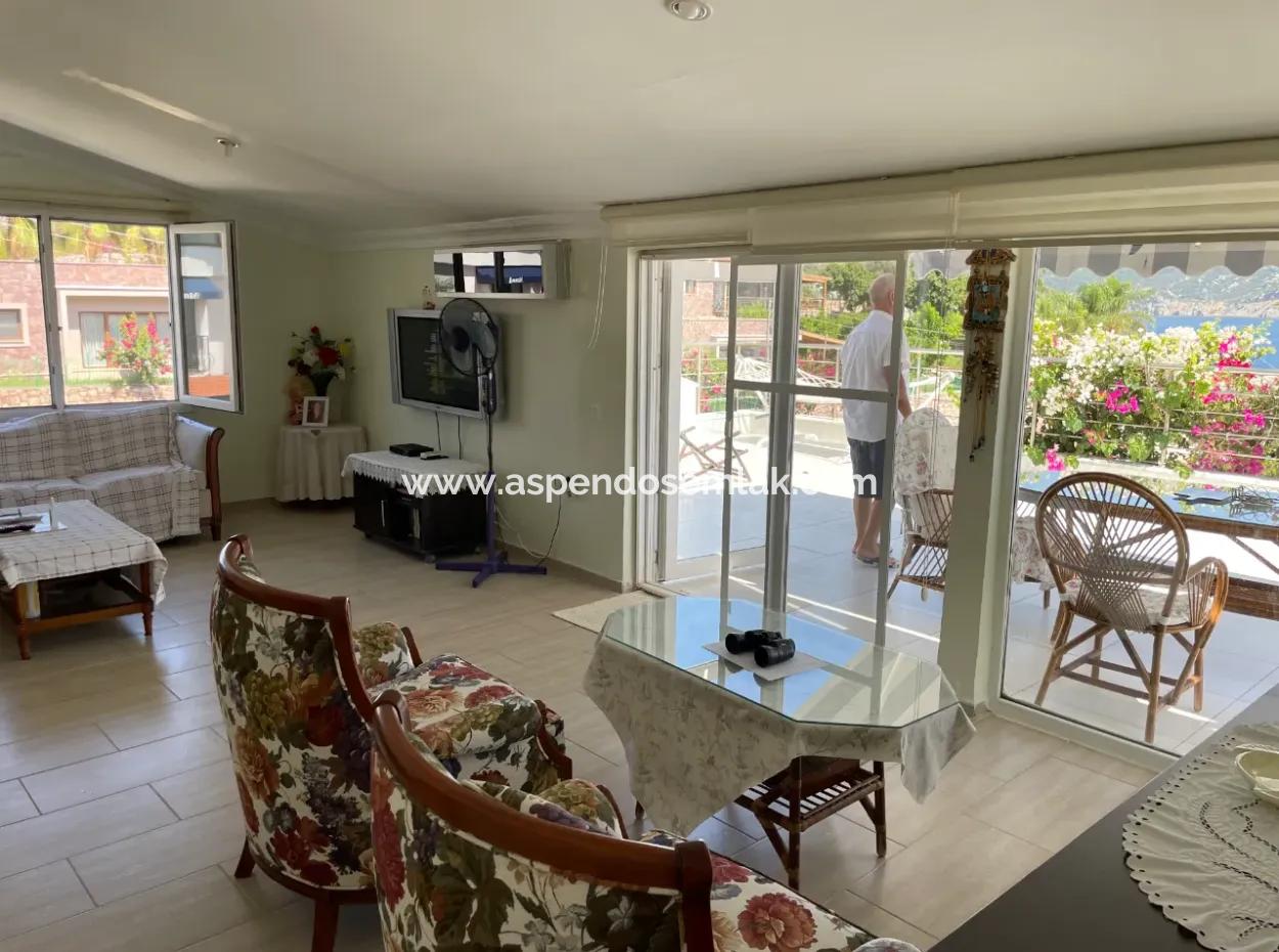 Apart Hotel For Sale In 448M2 Plot Of Land Near The Sea In Selimiyede With Sea View