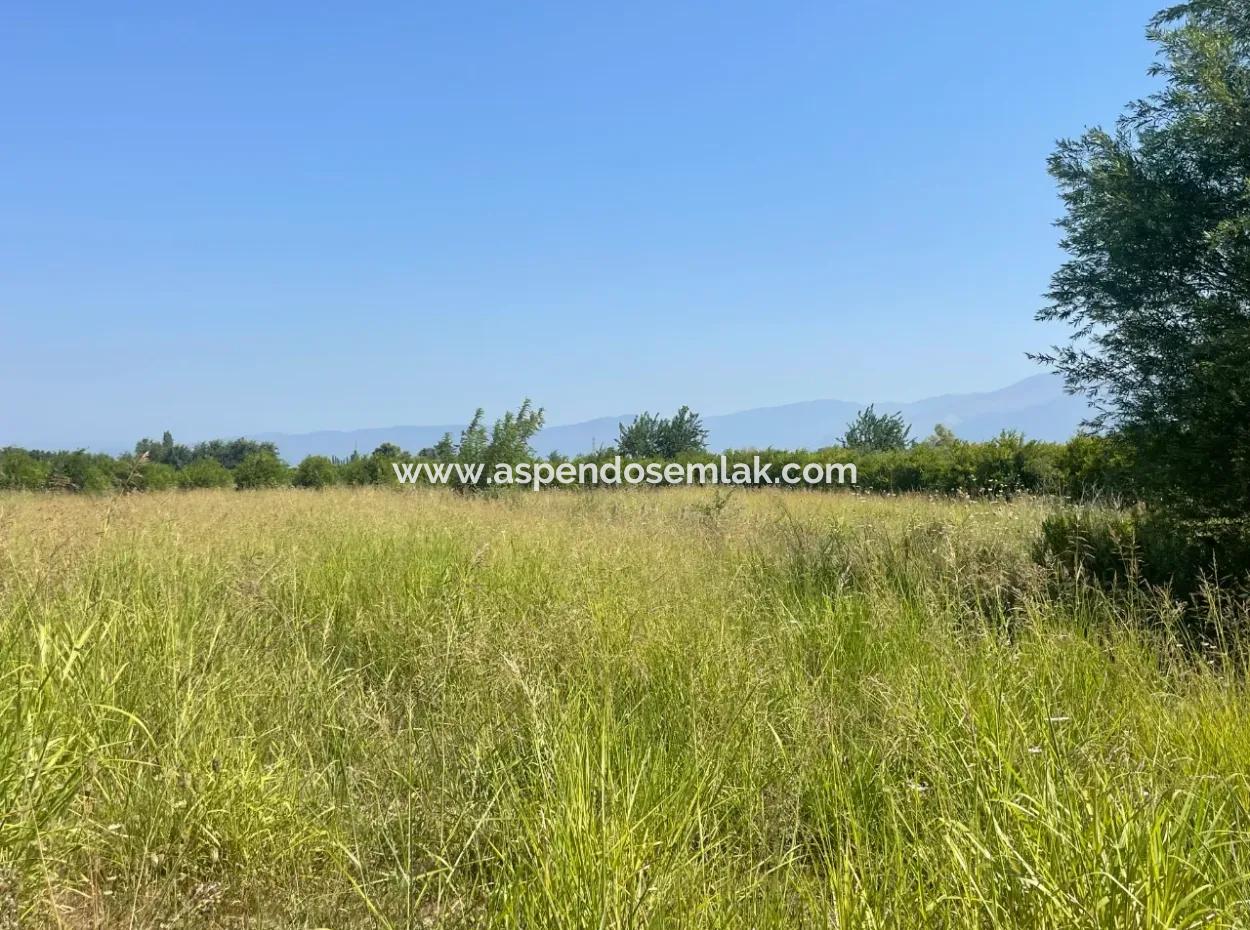 Land For Sale Of 1765 M2 In Okçular
