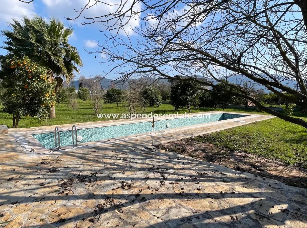 Single Storey House For Sale In A Plot Of 2882 M2 In Eskikoy