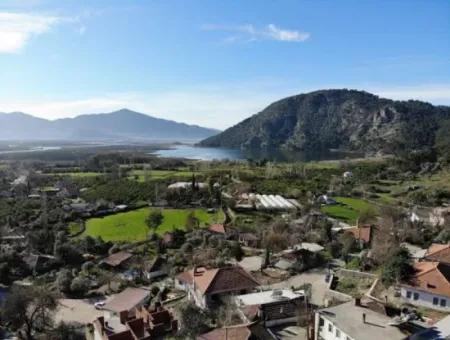 Land For Sale In Çandır 1252M2 With Lake View