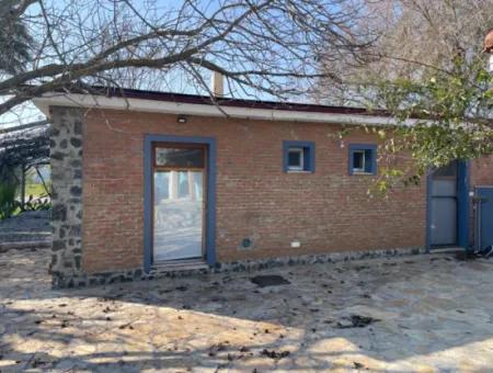 Single Storey House For Sale In A Plot Of 2882 M2 In Eskikoy