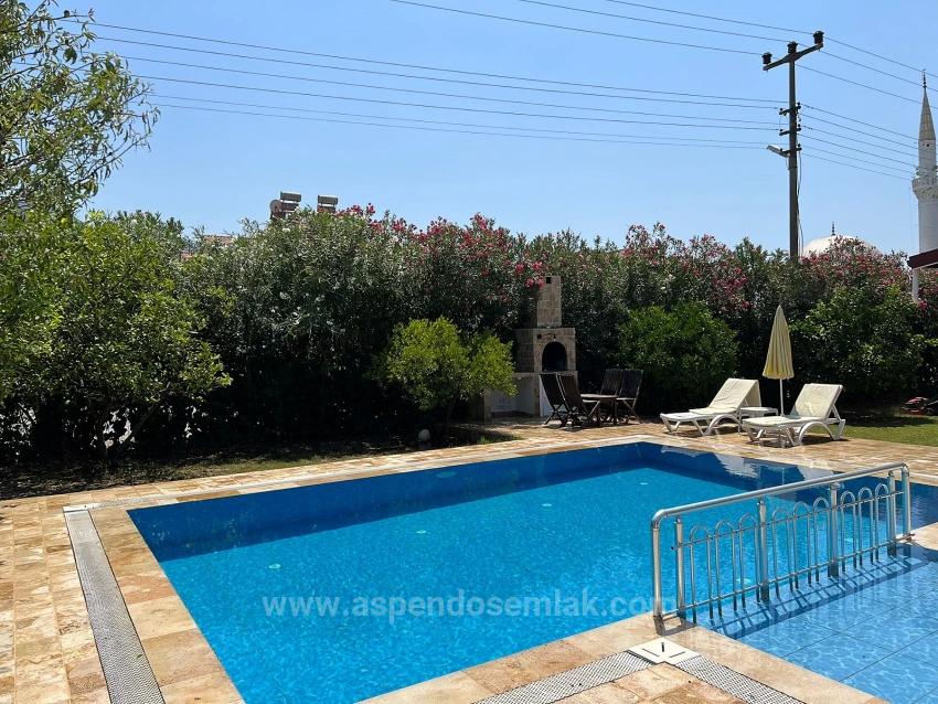 Угловой Участок, 600 М2, Вилла 3+1, Продается В Дальяне.