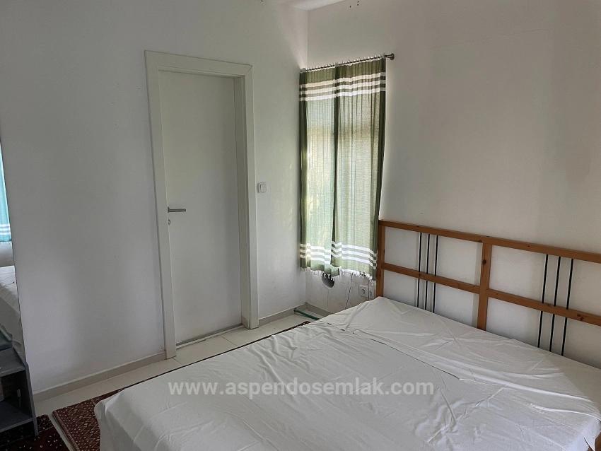 Продается Отдельно Стоящий Одноэтажный Дом На Участке Площадью 2882 М2 В Городе Эскикёй.