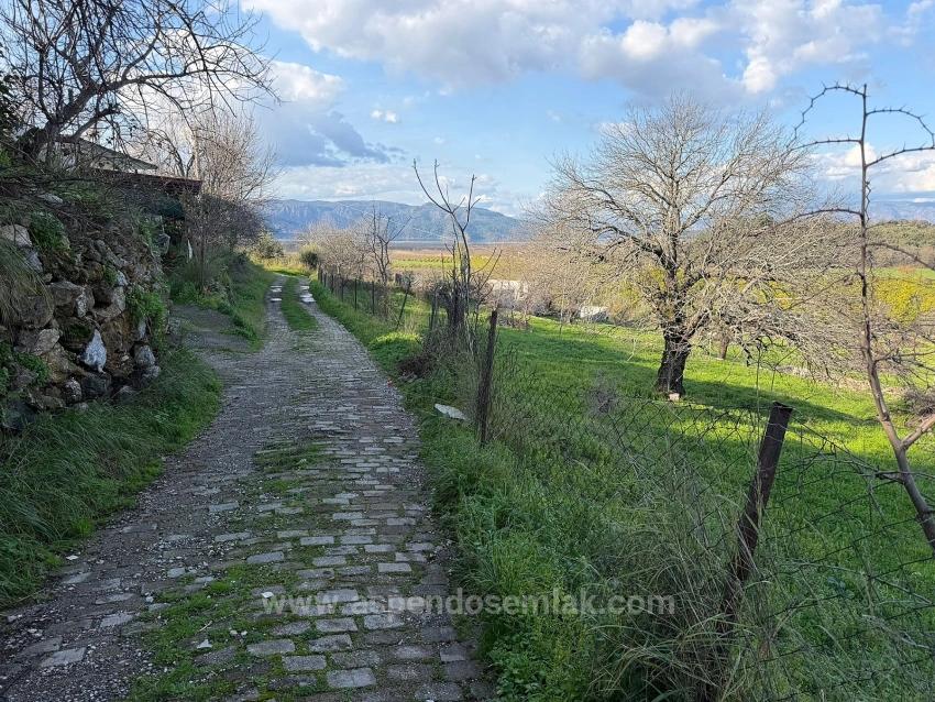 В Дальяне Продается Земельный Участок Площадью 11 230 М² С Видом На Озеро.