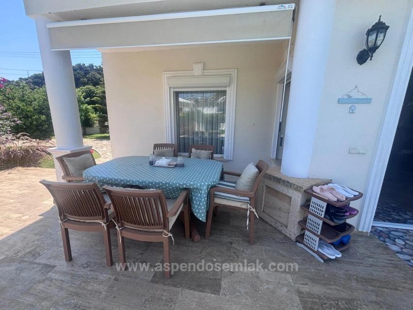 Продается Вилла Площадью 848 М² С 3 Спальнями И 1 Ванной Комнатой В Дальяне, С Видом На Гробницы Королей.