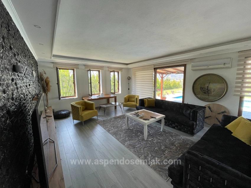 Роскошная Вилла С 4 Спальнями И 1 Ванной Комнатой Продается На Участке Площадью 7000 М2 С Видом На Пляж Далян Истузу.