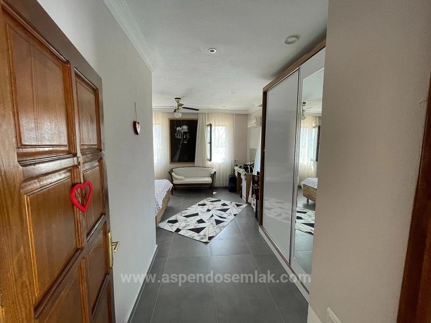 Роскошная Вилла С 4 Спальнями И 1 Ванной Комнатой Продается На Участке Площадью 7000 М2 С Видом На Пляж Далян Истузу.