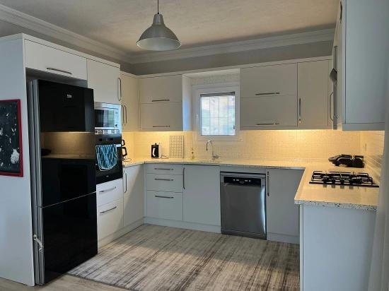 Угловой Участок, 600 М2, Вилла 3+1, Продается В Дальяне.