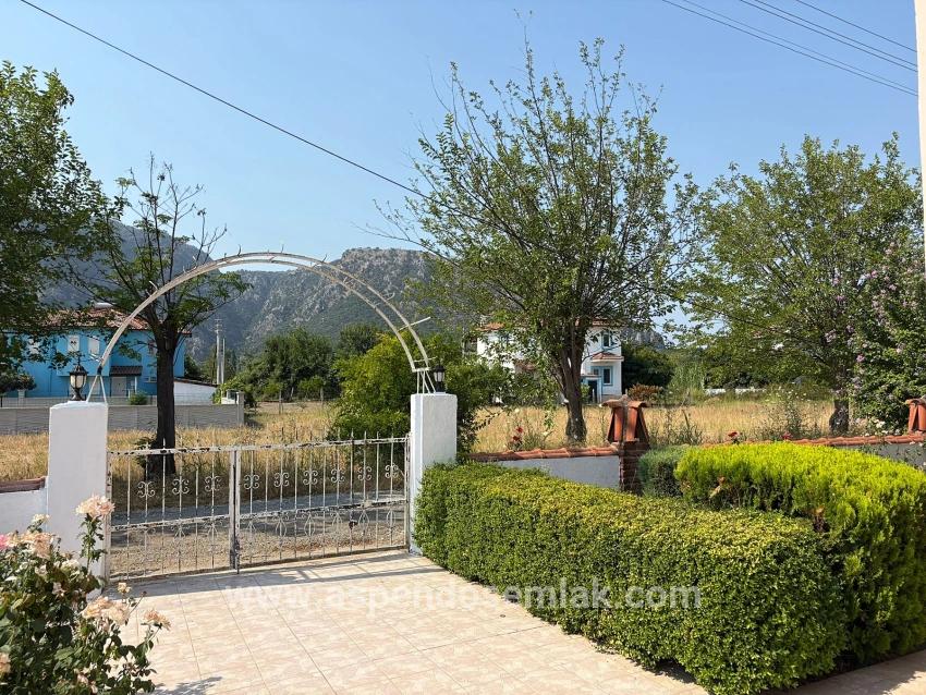 Для Продажи Семейный Дом 6+2 в Okçular Ortaca - 514 m²